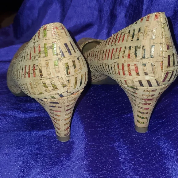 Amelia Grace cork 2" heels pumps 6.5 - Picture 6 of 9